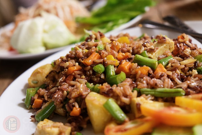 Arroz frito al massaman curri 