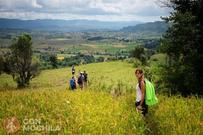 TREKKING