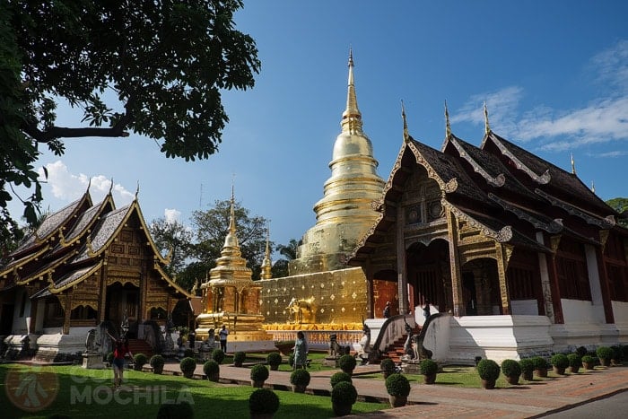 Viharn Lai Kham y Ubosot
