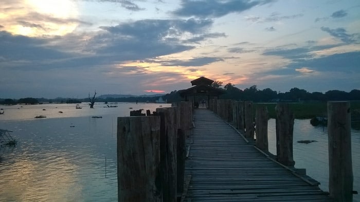 Itinerario de viaje a Myanmar: El impresionante puente de teca U-Bein en Amarapura