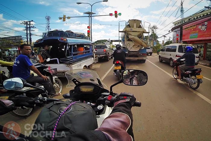La entrada en la capital de Laos