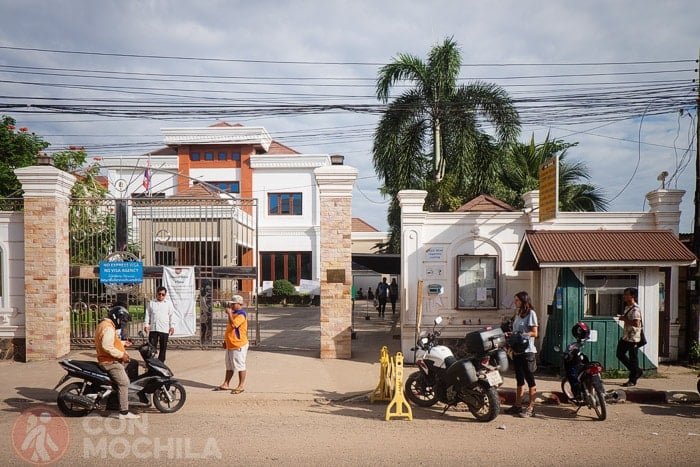 En la embajada de Tailandia en Vientiane