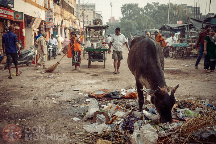 Una calle de Varanasi
