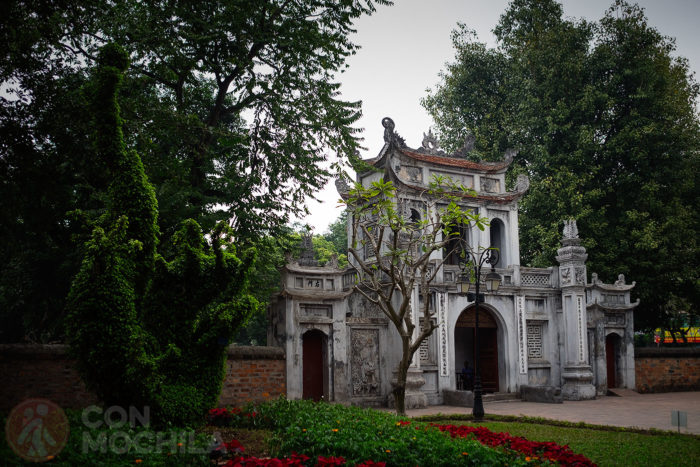 Entrada al Templo de Literatura de Hanoi