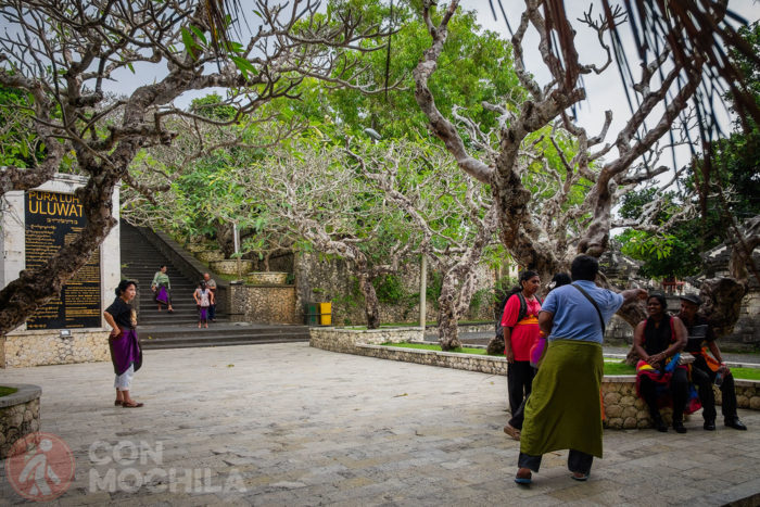 Escalinatas para subir al Uluwatu temple