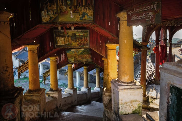 Interior de la escalera cubierta