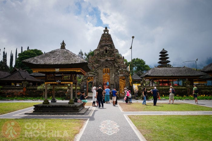 Penataran Agung Temple