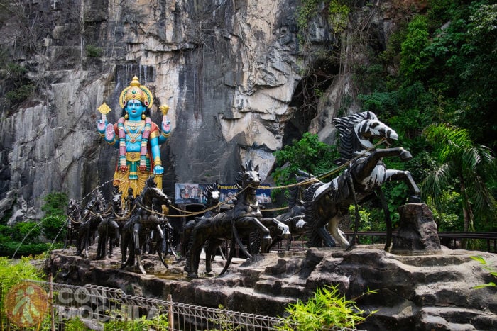 Entrada a la Ramayana Cave