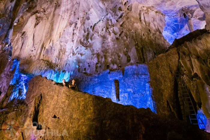 Subida en la cueva
