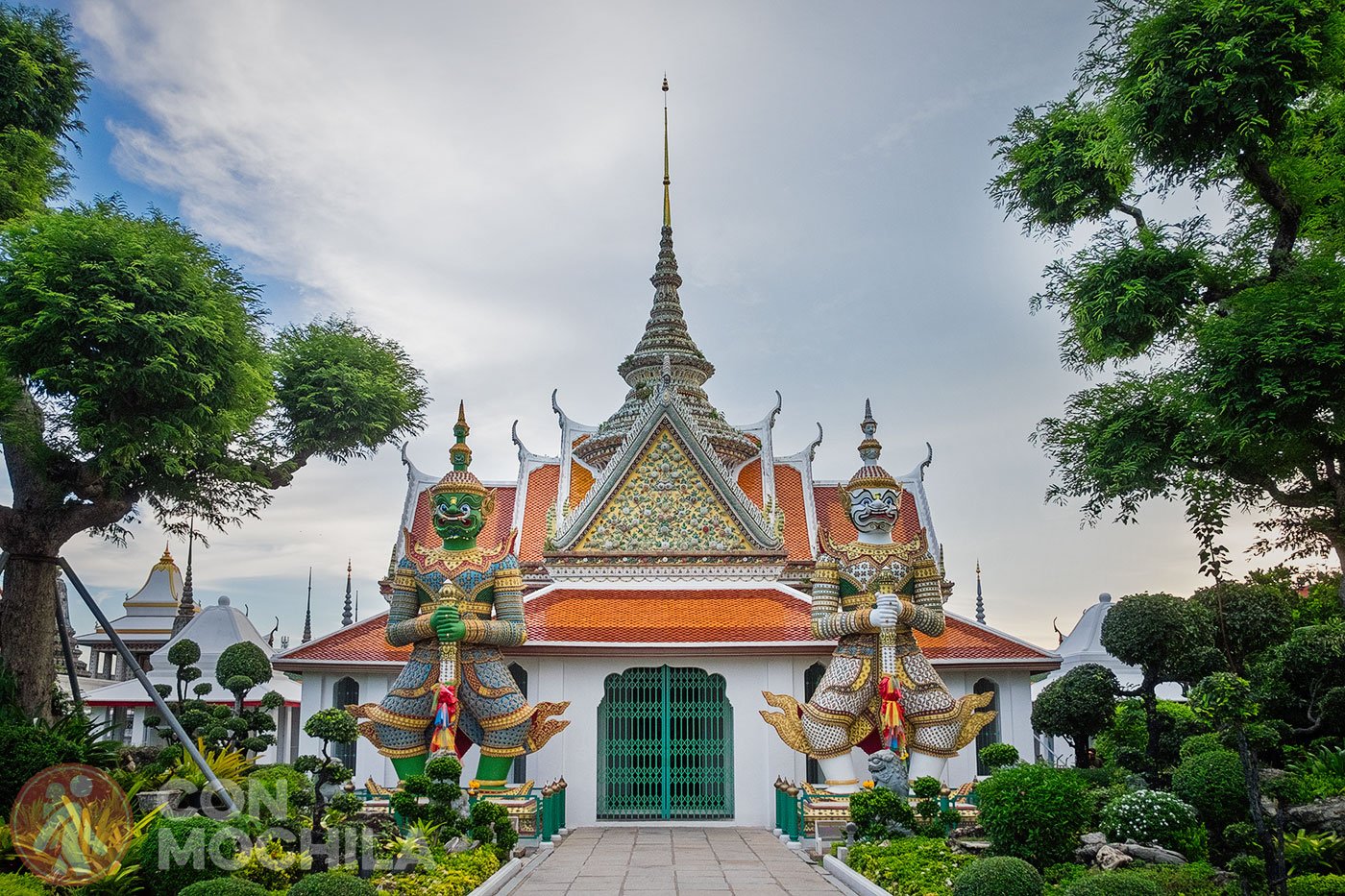 Wat Arun Ordination Hall