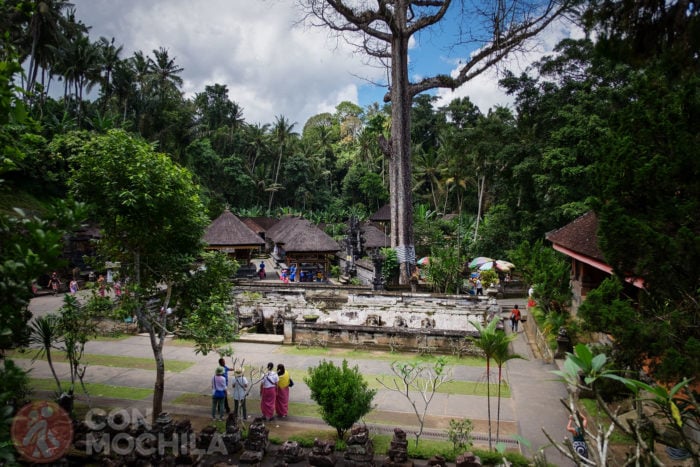 Vista general de la piscina de los baños