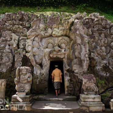 Entrada a la Cueva del Elefante o Goa Gajah