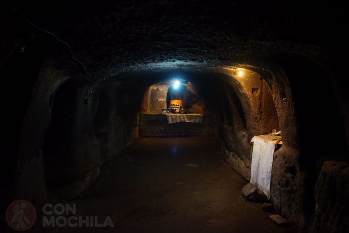 Pasillo interior de la cueva