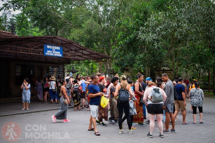 Entrada al templo de Tirta Empul