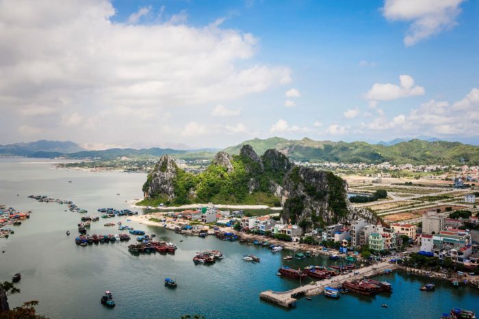 Guía de viaje Bahía de Halong Van Don Island