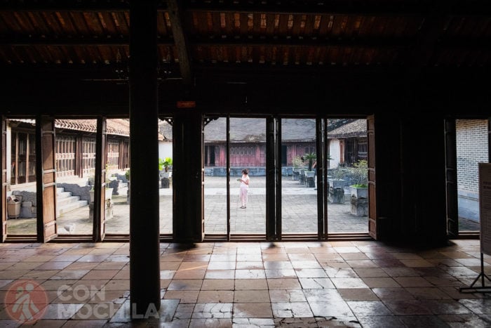 Vista del patio desde dentro