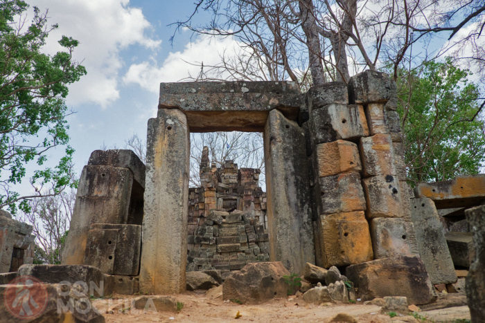 Ruinas y piedras