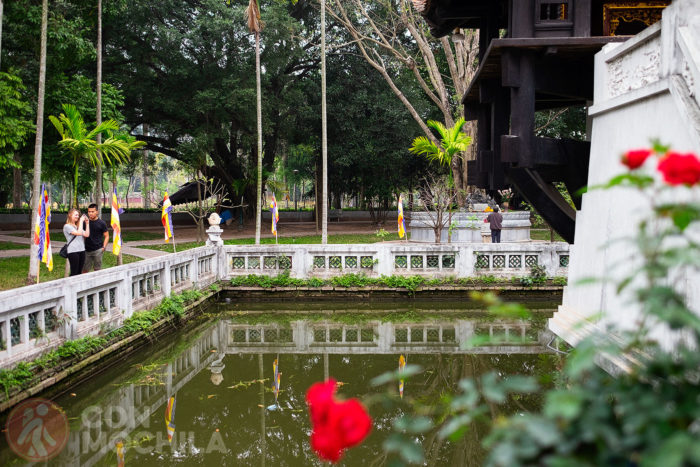 Estanque donde está ubicada la pagoda del pilar único