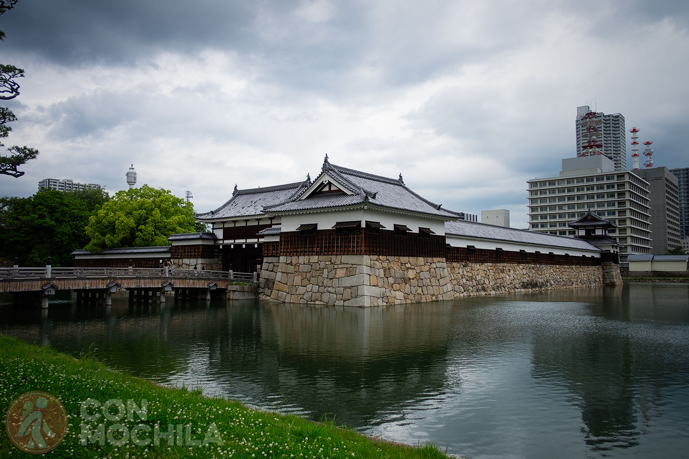 ᐈ Castillo de Hiroshima, el "castillo de la carpa" de Japón