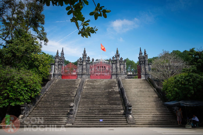 Bienvenidos a la tuma Khai Dinh