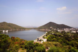 UDAIPUR GUIA DE VIAJE Lago Fateh Sagar