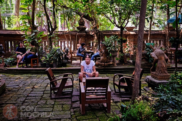 Cafetería en el centro de Chiang Mail