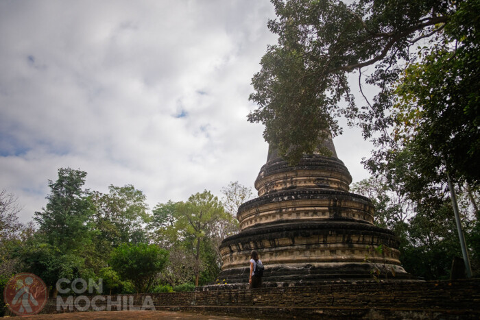 Otra imagen del chedi de Wat Umong