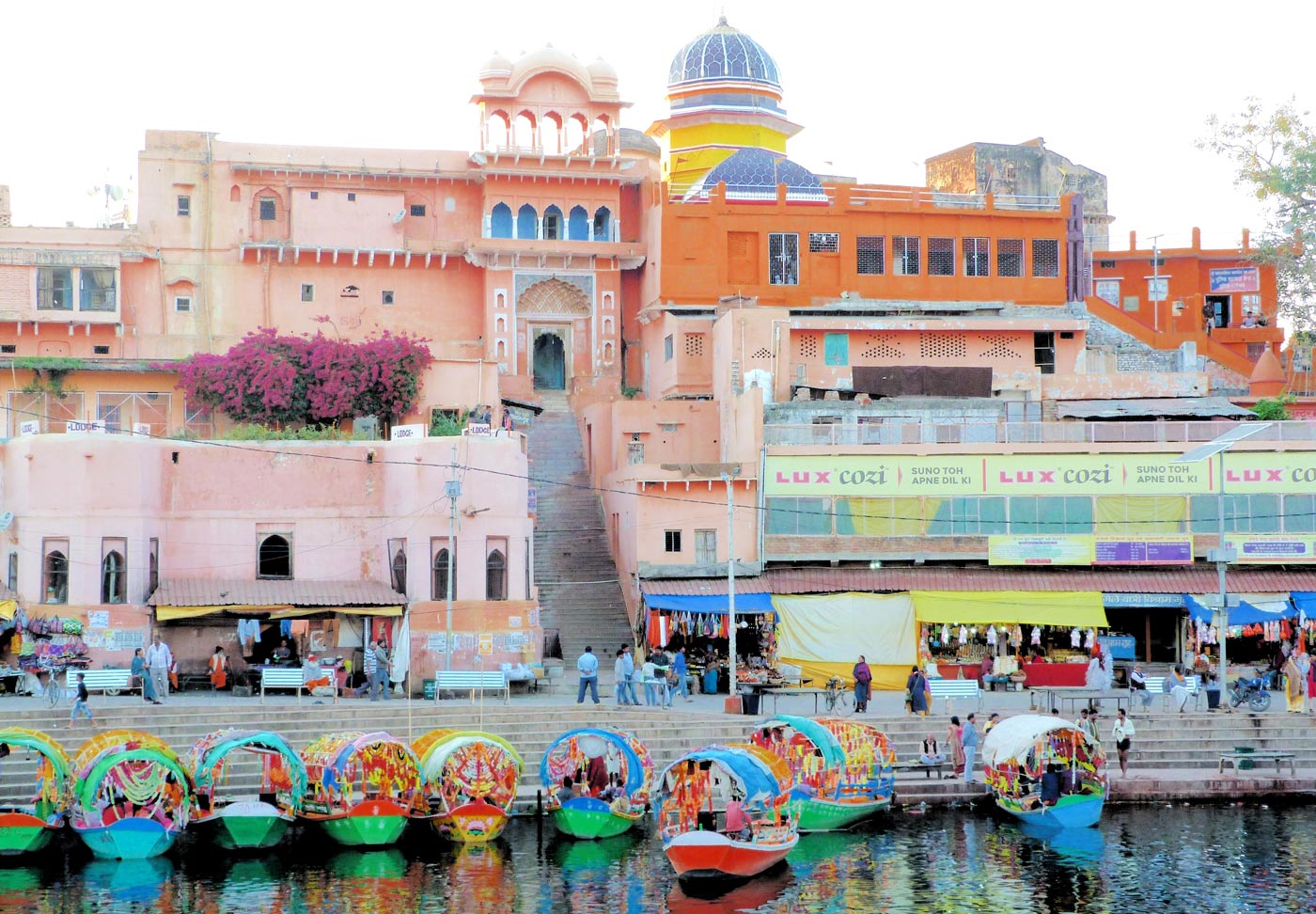 Chitrakut, templo y barcas Ramghat