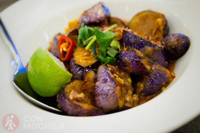 Berenjena con salsa sambal