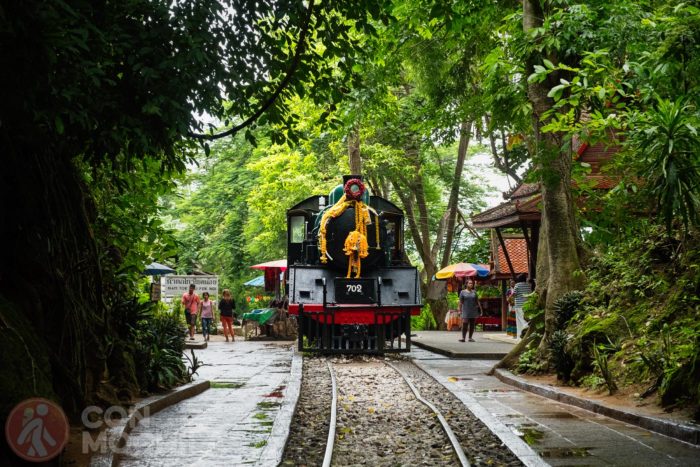 Maquina de tren "como estatua" en honor al tren de la muerte