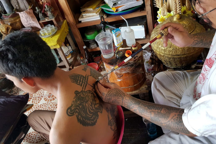 tatuaje mágico sakyant