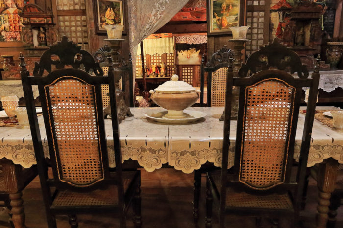 Casa de estilo filipino y colonial
