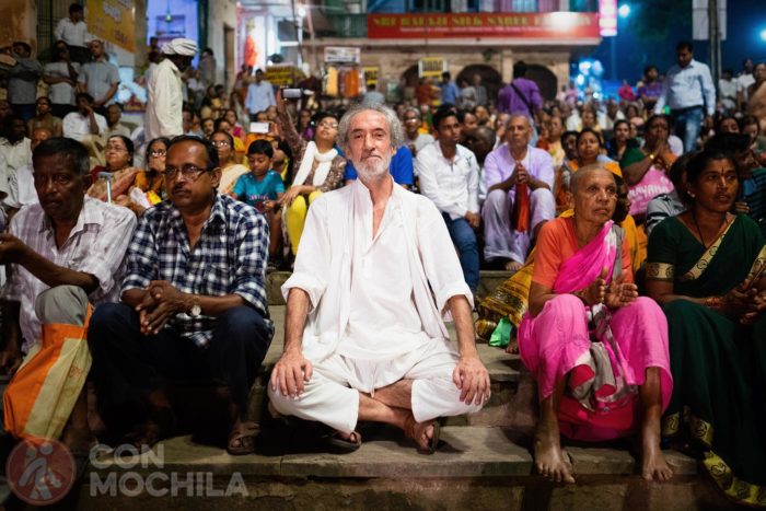 Nando baba en la ceremonia del Ganga Aarti