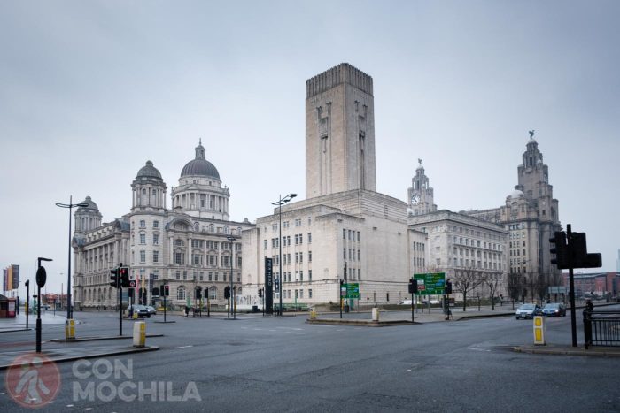 Edificios llegando al puerto