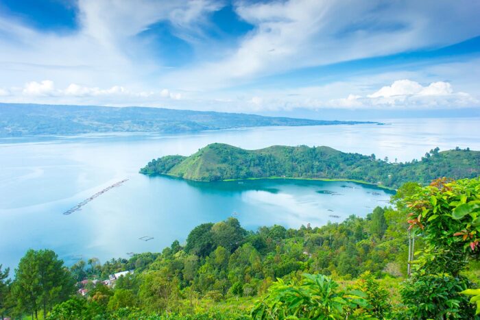 Indonesia colosal: volcanes en islas sísmicas 10 El lago Toba