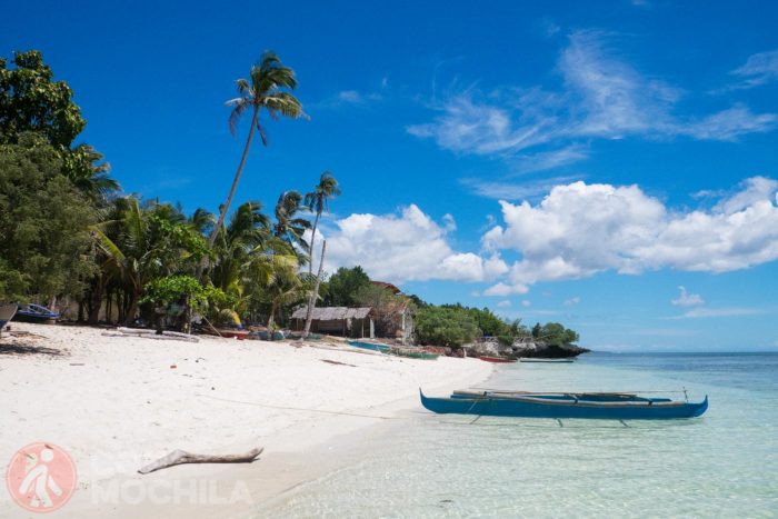 Una playa casi desierta de Siquijor, un gran descubrimiento en las islas Filipinas