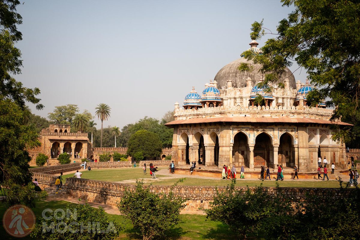 Alrededores de la Tumba de Isa Khan