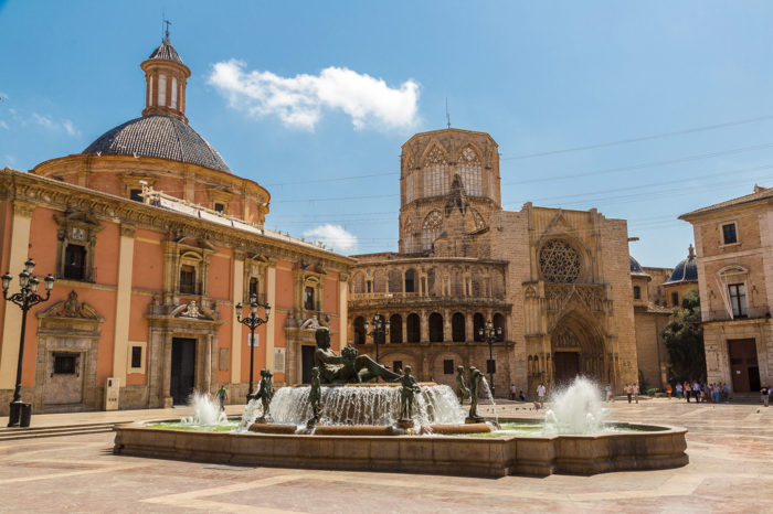 Plaza de la Virgen en Valencia