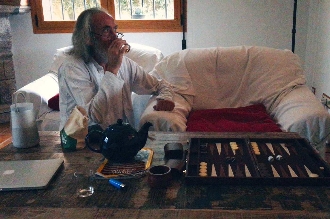 cronica cosmica backgammon