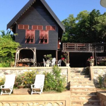 Ayothaya Riverside House
