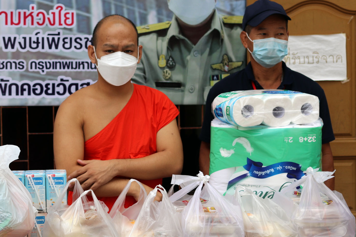 08 donaciones monjes