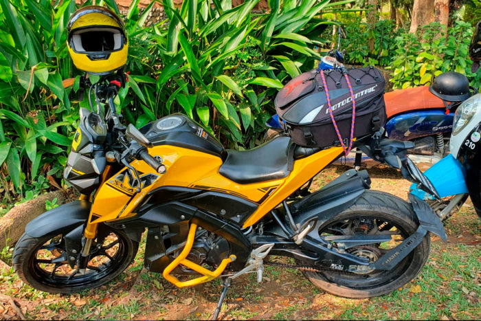 Moto de marchas Yamaha M-Slaz Tailandia.