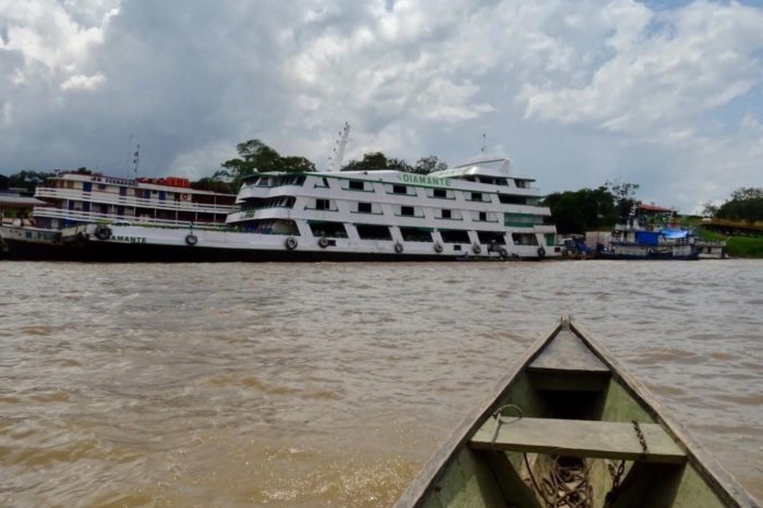 Punto de las tres fronteras desde la Amazonia colombiana