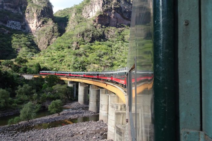 Tren Chepe por las Barrancas del Cobre