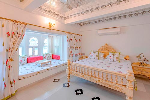 Jagat Niwas Palace