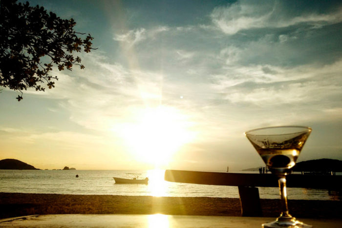 Puesta sol isla tailandia