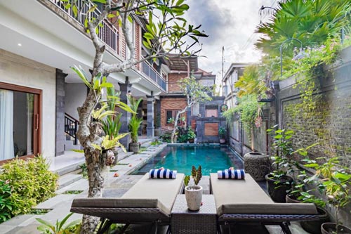 Ayu Sari Guesthouse by Mahaputra