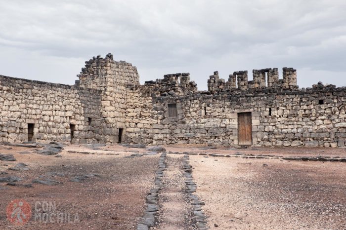 Detalle del patio del Qasr Azraq