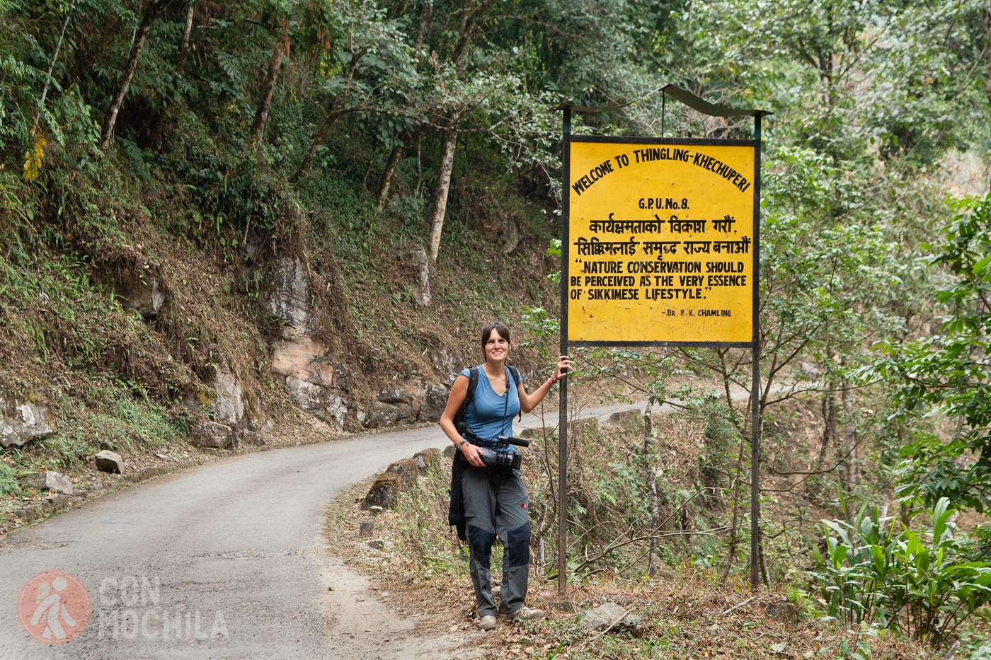 Un cartel de bienvenida