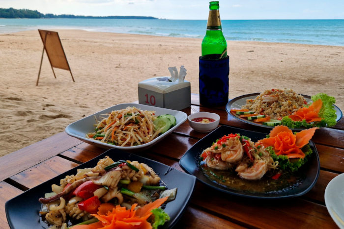 Boom Boom restaurant Pak Weep